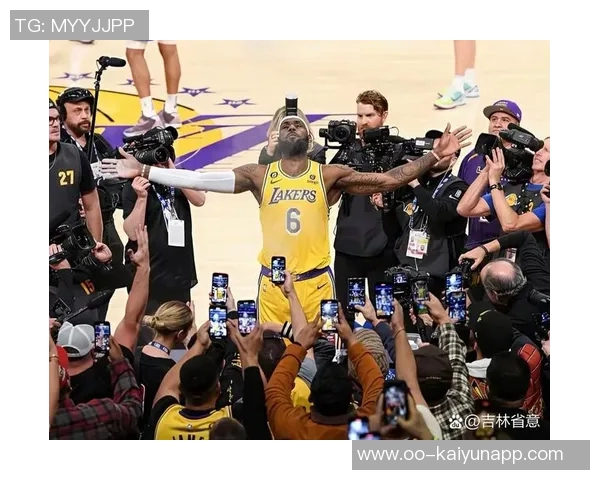 詹姆斯谈训练环境变化记者录像影响球员加练单挑情况 詹姆斯谈训练环境变化记者录像影响球员加练单挑情况