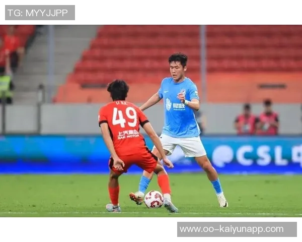 海港全队出征大连前上港集团高层亲临送上鼓励与支持 海港全队出征大连前上港集团高层亲临送上鼓励与支持