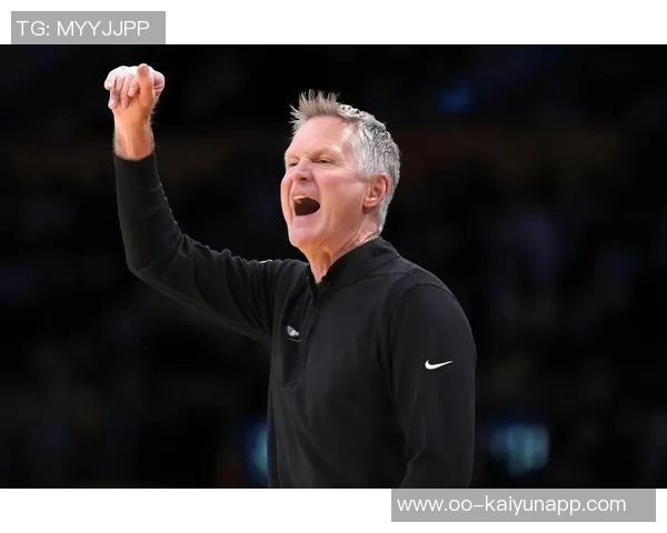 库里称霍福德出场助力球队最近胜利中发挥关键作用